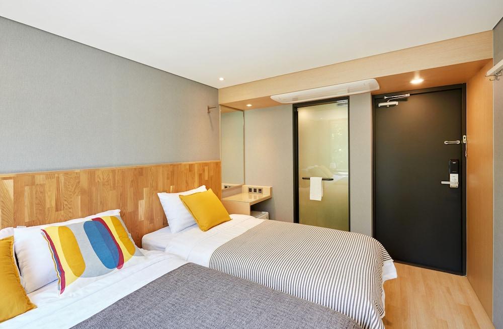Hotel Cleo Hongdae Seoul