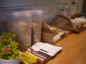 Hotel Cleo Hongdae 2*