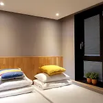 Hostel Cleo Seoul Hongdae