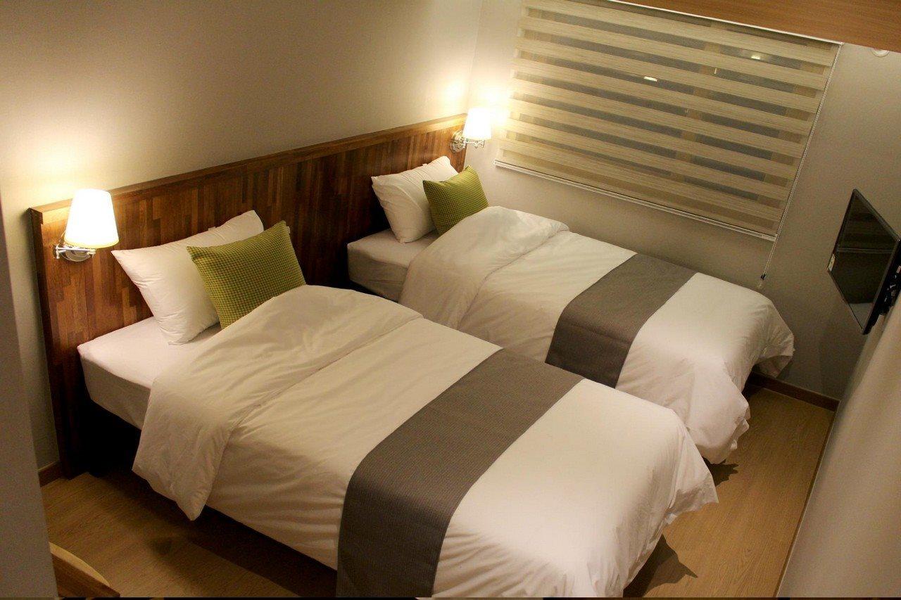 Cleo Hongdae 2* Seul