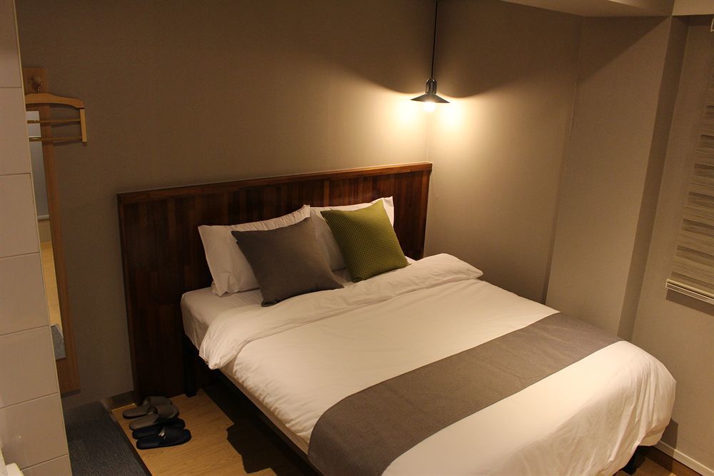 Cleo Hongdae 2* Seul